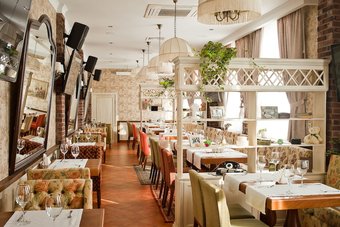 Country Club White Horse