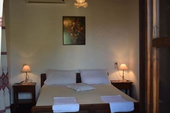 Hotel Eirini's Stone House