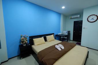 Hotel Amornrat Place