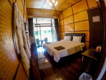 Hotel Binlha Raft Resort