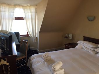 Marine Hotel