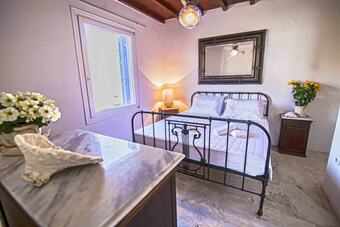 Lolita Sunset View Villa