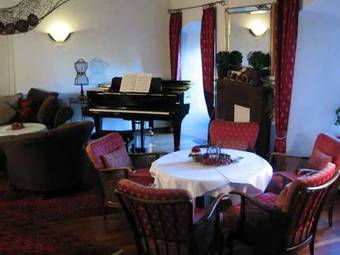 Villa Kronenburg