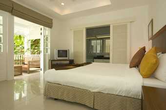 Ocean Breeze Apartment By Pips