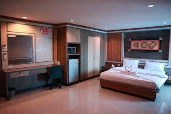 Hotel Phectlada Pavilion & Resort