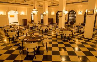 Hotel Indy Old Court House