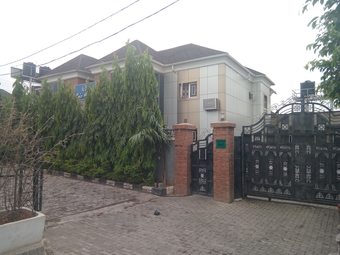 Lois Hotel