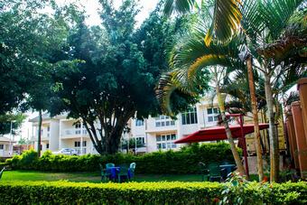 Hotel Alvers Mukono