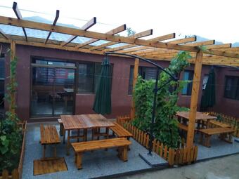 Hotel R&r Lodge-traditional Cottage Great Wall