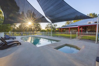 Monkey Place Country House