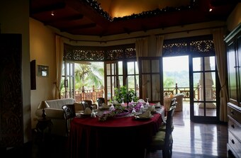 Bed & Breakfast Gunung Paradis Retreat