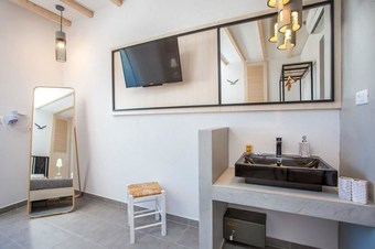 Aparthotel Alexander Studios & Suites - Adults Only