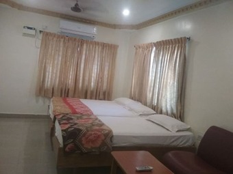 Hotel Krishna Tourist Home