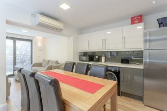 Luxury 2 Bedroom London Apartment