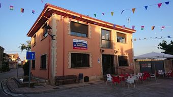 Hostal El Camino De Santovenia - Albergue
