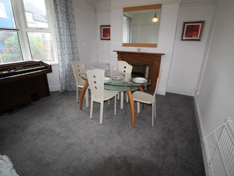 Apartamentos High Street 3 Bedroom House Near Cardiff By Cardiff Holiday Homes