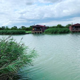 Cabana Lakeside Fishing Lodges