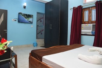 Hotel Anand Lok