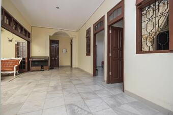 Hotel Reddoorz @ Meruya 2