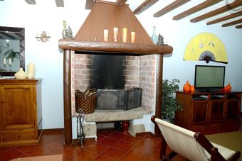 Villa With 4 Bedrooms In Vila Nova De Cerveira, With Wonderful Mountain View, Private Pool, Enclosed Garden