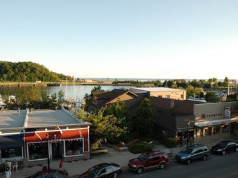 Betsie Harbor Lodging