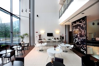 Hotel Holiday Inn Nola - Naples Vulcano Buono