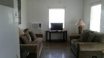 Hotel Astor Bridge Marina & Motel