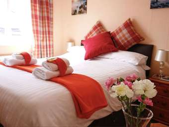 Bed & Breakfast Corran House