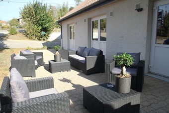 Hostal Doubs Hotel