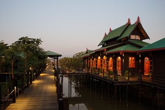 Hotel Inle Heritage Stilt House