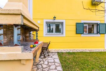 Private Maisonette Near Corfu Town By Konnect