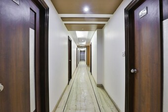 Oyo 22419 Hotel Summit