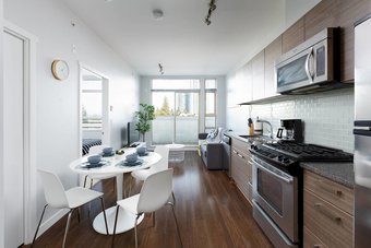 Apartamentos Surrey Center Cozy Condo