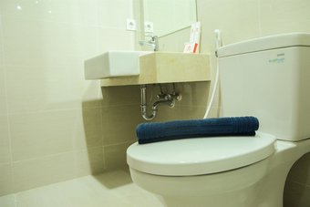 Modern City View Studio Apartment At Puri Mansion