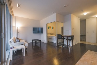 Stunning Suites - Modern Downtown Condo