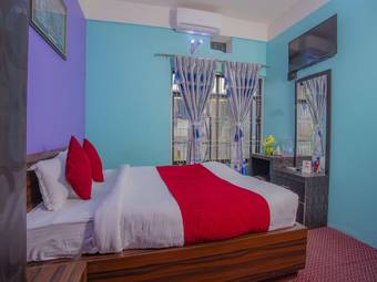 Oyo328 Premier Hotel Lounge & Restaurant