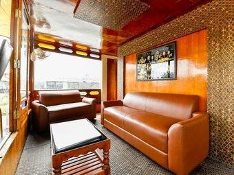 Hotel Oyo 24920 Indraprastha Royal Castle Sharing Houseboat