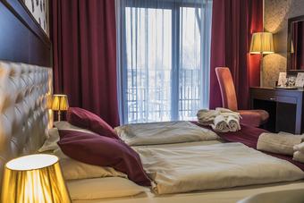 Krist�ly Hotel R�ckeve