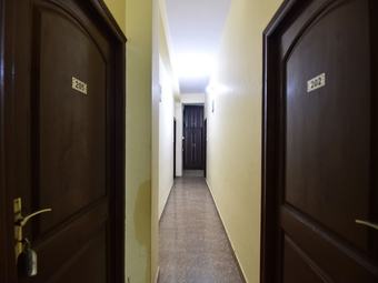 Oyo 28027 Hotel Dhruv