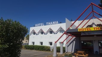 Hotel Thania