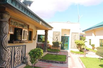 Hilltop Paradise Hotel