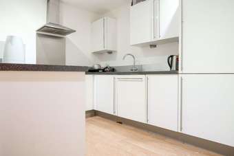 Apartamentos Latitude Court Deluxe Guest Room