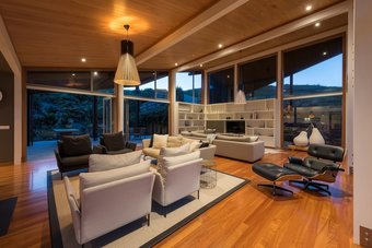 Otaha Beachfront Villa