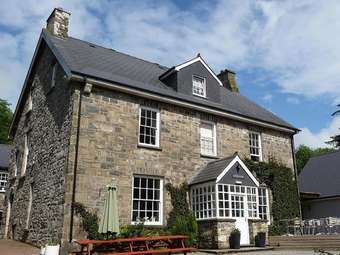 Bed & Breakfast Gellifawr Woodland Retreat