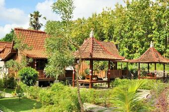 Hotel Jukung Cottage Beach Bar And Restaurant