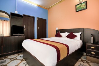 Oyo 401 New Star Hotel & Restaurant