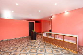 Spot On 496 Royal Crown Hotel