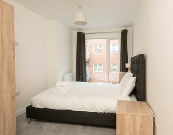 Fantastic 2 Bedroom Apartment In Manchester