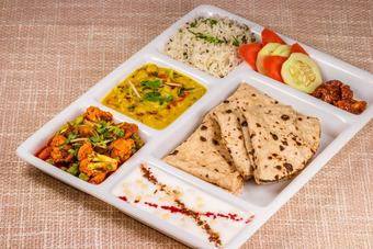 Hotel Capital O 37677 Xec Residency