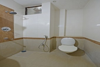 Hotel Oyo 29577 Raja Rajeswari Tower